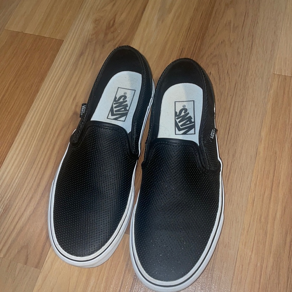 Women low black vans